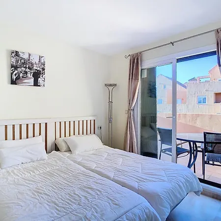 Elviria Penthouse דירה